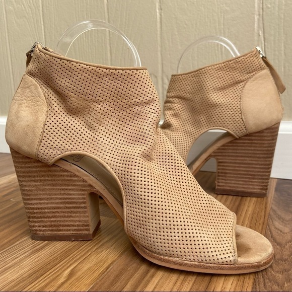 Vince Camuto Perforated Leather Tan Bevina Cutout Peep Toe Booties - Picture 7 of 12